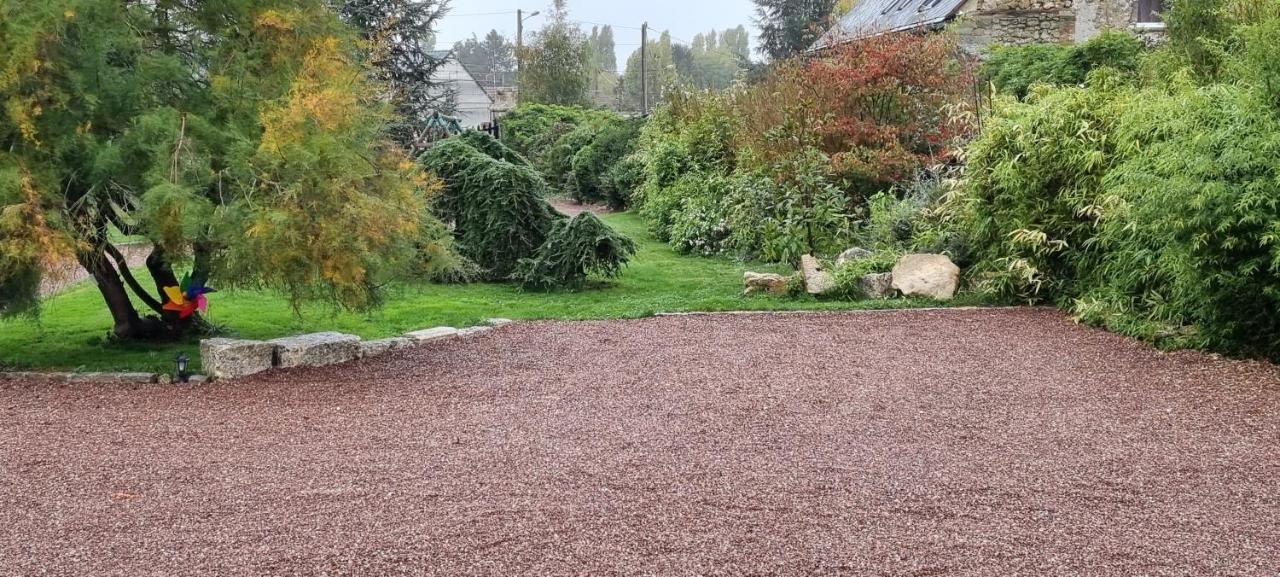 Au Nid des Champs, Agréable chambre d'hôtes avec jacuzzi sur demande, proche de Chartres Dammarie  Exterior foto